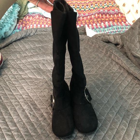 boots - Picture 3 of 3